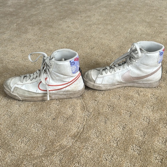 Nike Blazer Mid '77 SE 'White Magic Ember' DJ0265-100 Skate Shoes Size 5.5Y - Picture 3 of 10